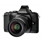 OM-D E-M5 fekete + 14-42 mm IIR fekete OM-D E-M5 fekete + 14-42 mm IIR fekete